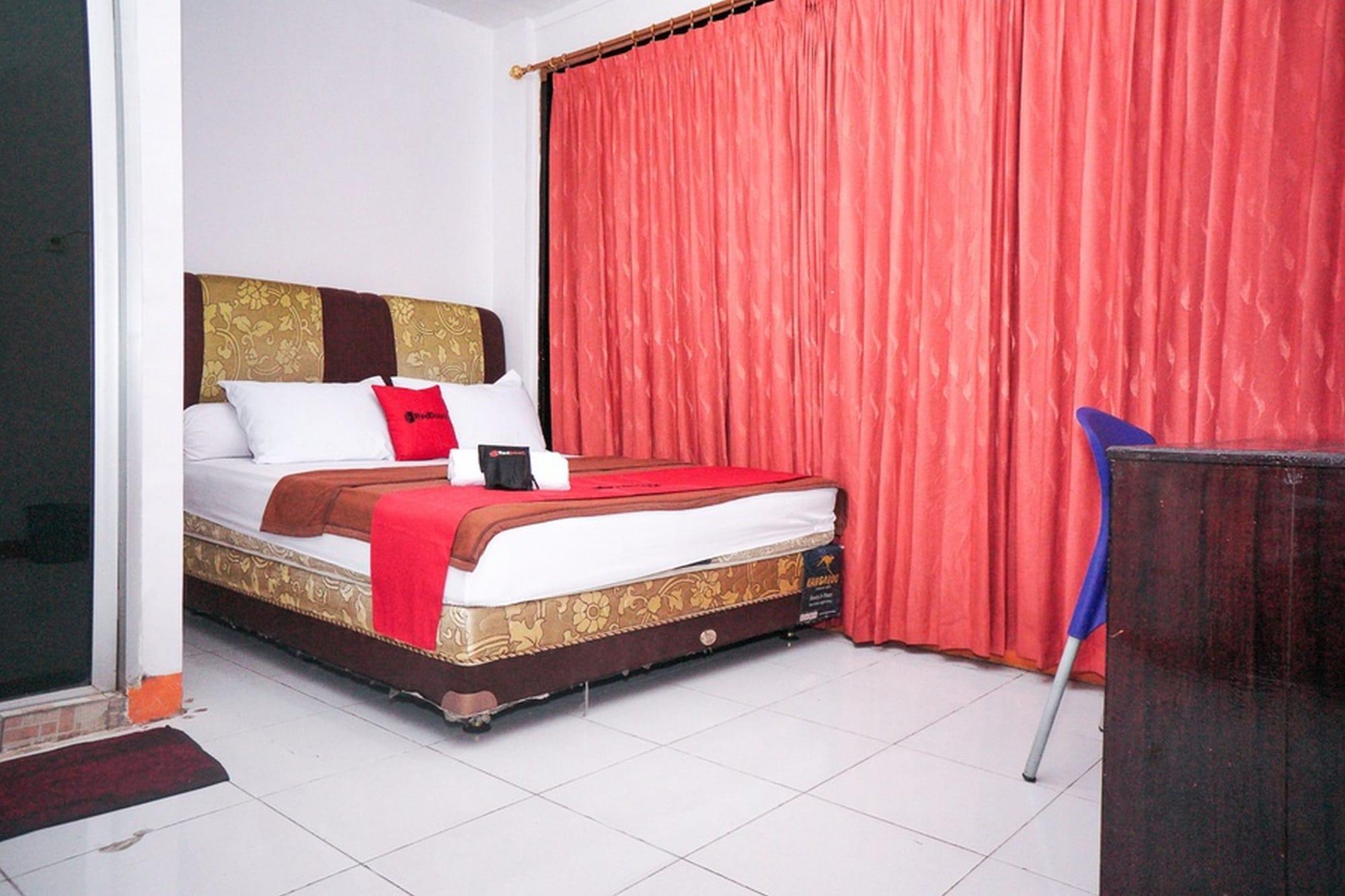 Reddoorz Near Palembang Square Mall 2 Hotel Exterior photo